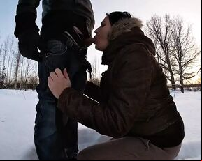 Blowjob in the snow