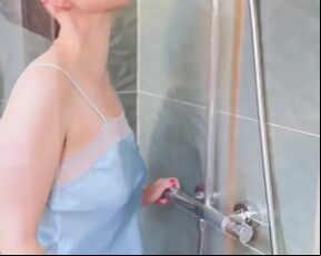 I Stroke My Hairy Pussy in the Shower